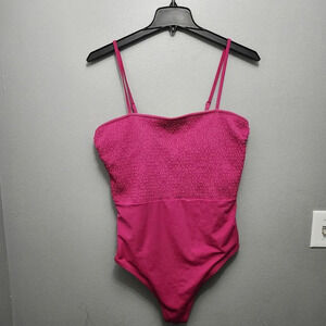 Old navy women's one piece swim suit size XXL hot pink  smocked chest